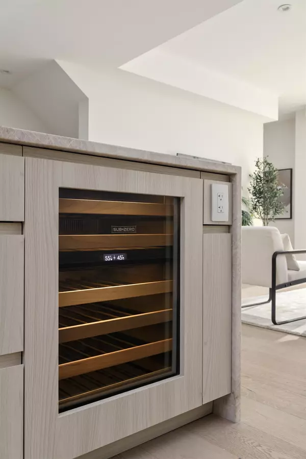 West Vancouver, BC V7T 0B8,796 Arthur Erickson PL