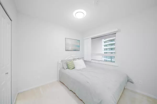 Burnaby, BC V5H 0G4,5883 Barker AVE #902