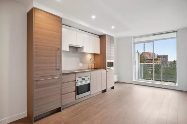 Surrey, BC V3T 0P8,13655 Fraser HWY #712