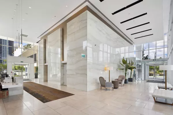 Burnaby, BC V5C 0L2,1888 Gilmore AVE #606