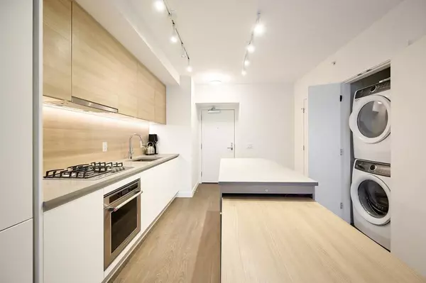 Coquitlam, BC V3J 0H6,525 Foster AVE #1605