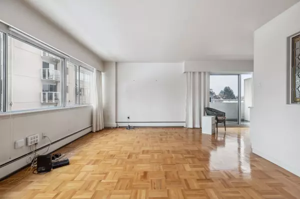 Vancouver, BC V5Z 3N2,5926 Tisdall ST #306