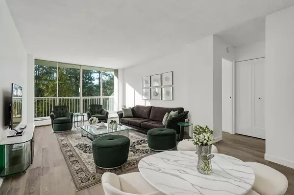 North Vancouver, BC V7P 3G3,2020 Fullerton AVE #801