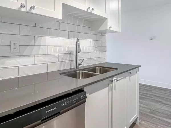 No City Value, BC V9A 3L7,707 Esquimalt RD #614