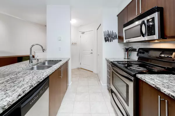 Maple Ridge, BC V2X 8W6,12248 224 ST #102