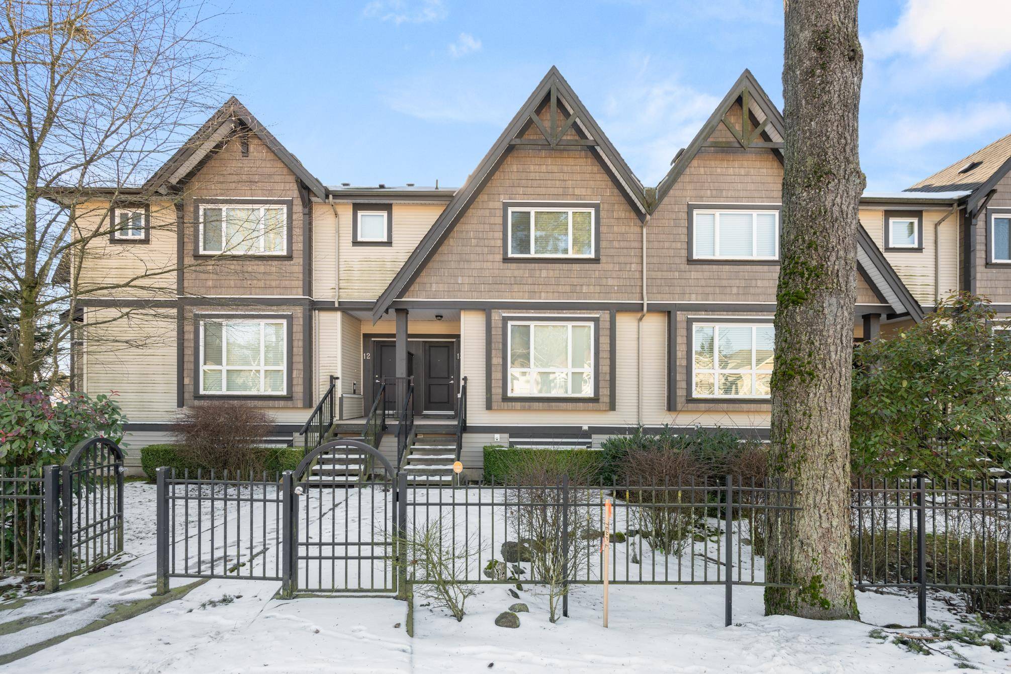 9077 150th ST #13,  Surrey,  BC V3R 7Z2