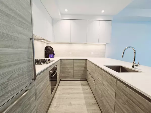 New Westminster, BC V3M 0P2,680 Quayside DR #705