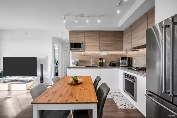 Coquitlam, BC V3J 0H6,525 Foster AVE #2202