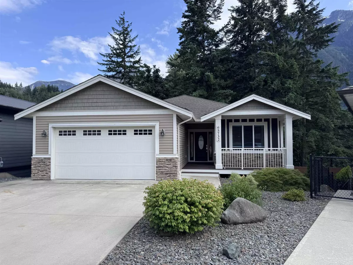 Hope, BC V0X 1L1,65732 Valley View PL