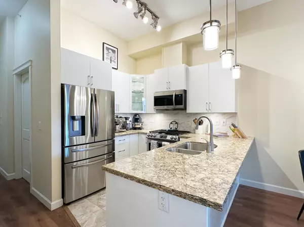 Langley, BC V2Y 3R1,20367 85 AVE #603