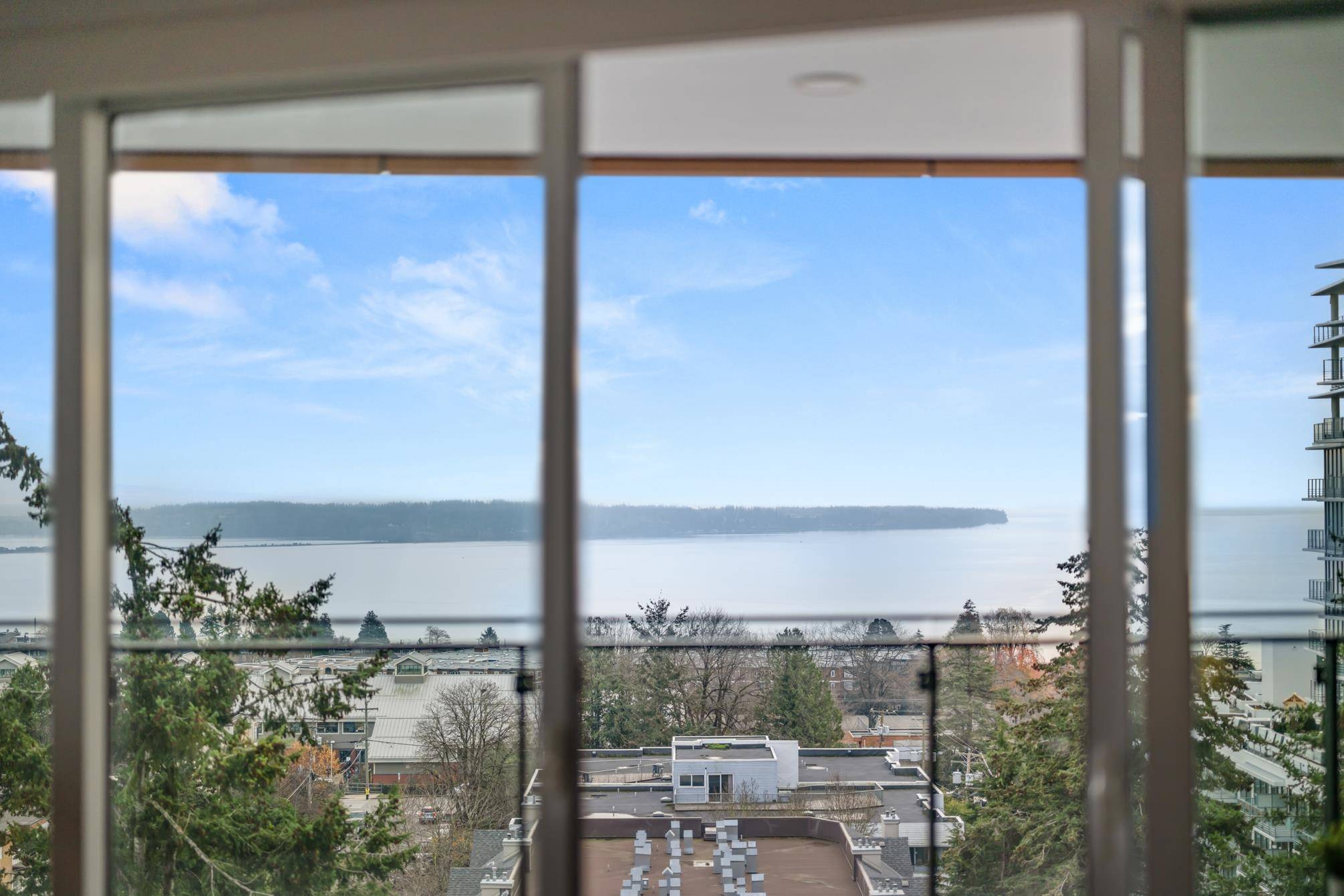 White Rock, BC V4B 0B9,1439 George ST #805