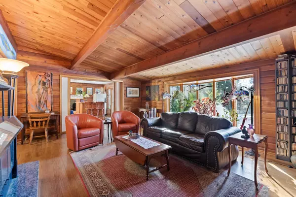 Maple Ridge, BC V2W 1S7,25236 102 AVE