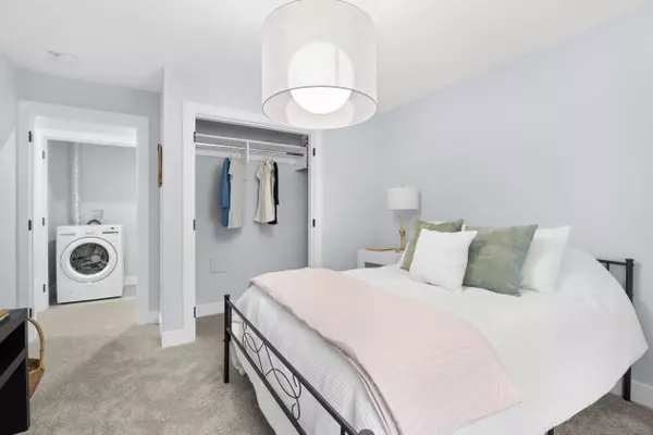 Surrey, BC V4N 4J8,9688 182a ST #17