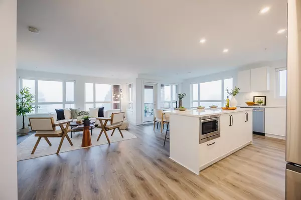 Maple Ridge, BC V2X 6W2,22575 Brown AVE #307