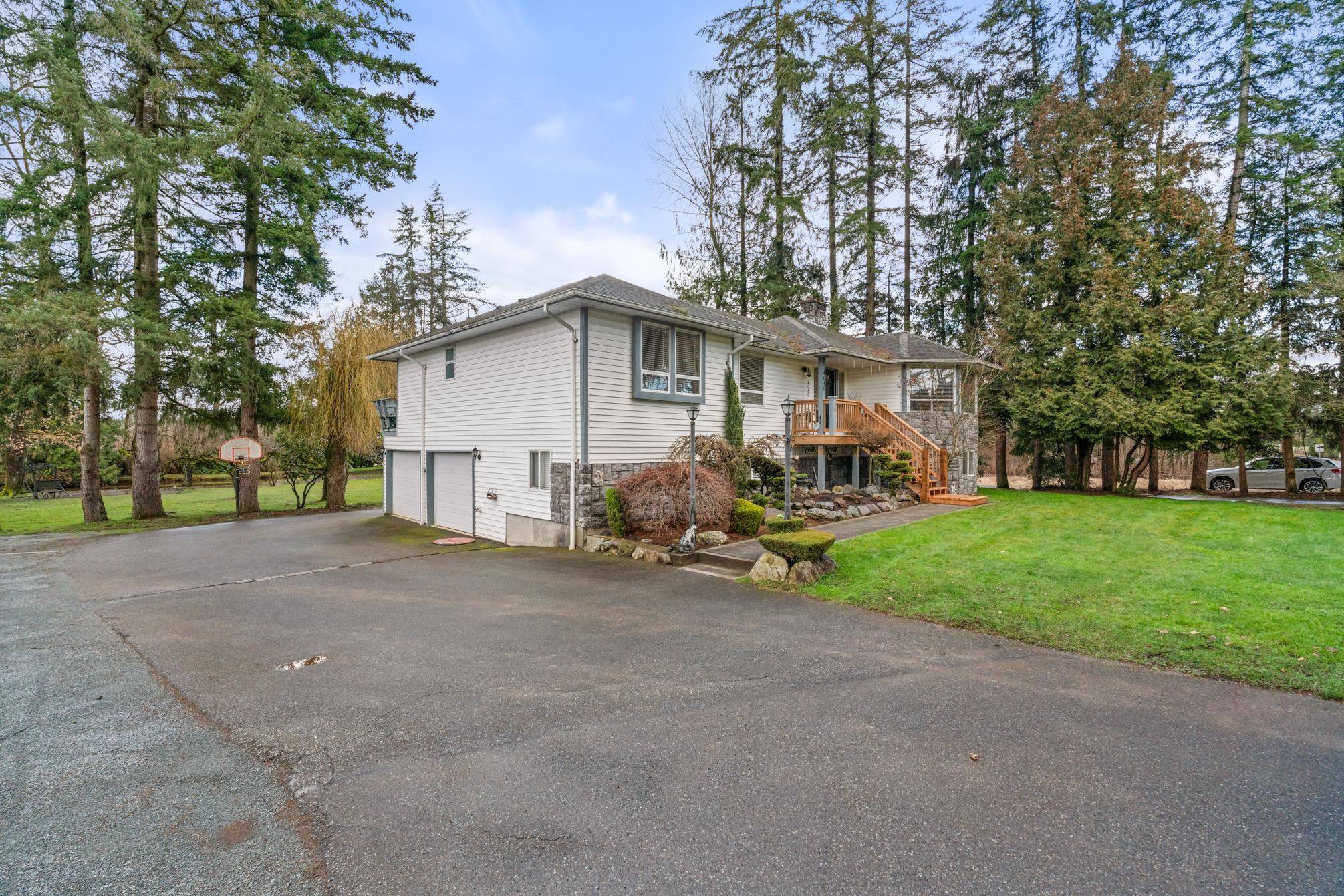 Langley, BC V2Z 2L4,4040 240 ST