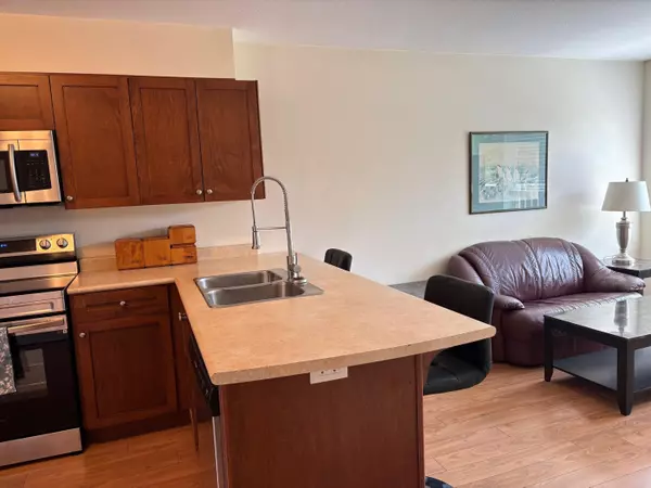 Gibsons, BC V0N 1V8,624 Shaw RD #105