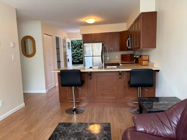 Gibsons, BC V0N 1V8,624 Shaw RD #105