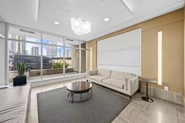 Coquitlam, BC V3J 0G3,570 Emerson ST #1407