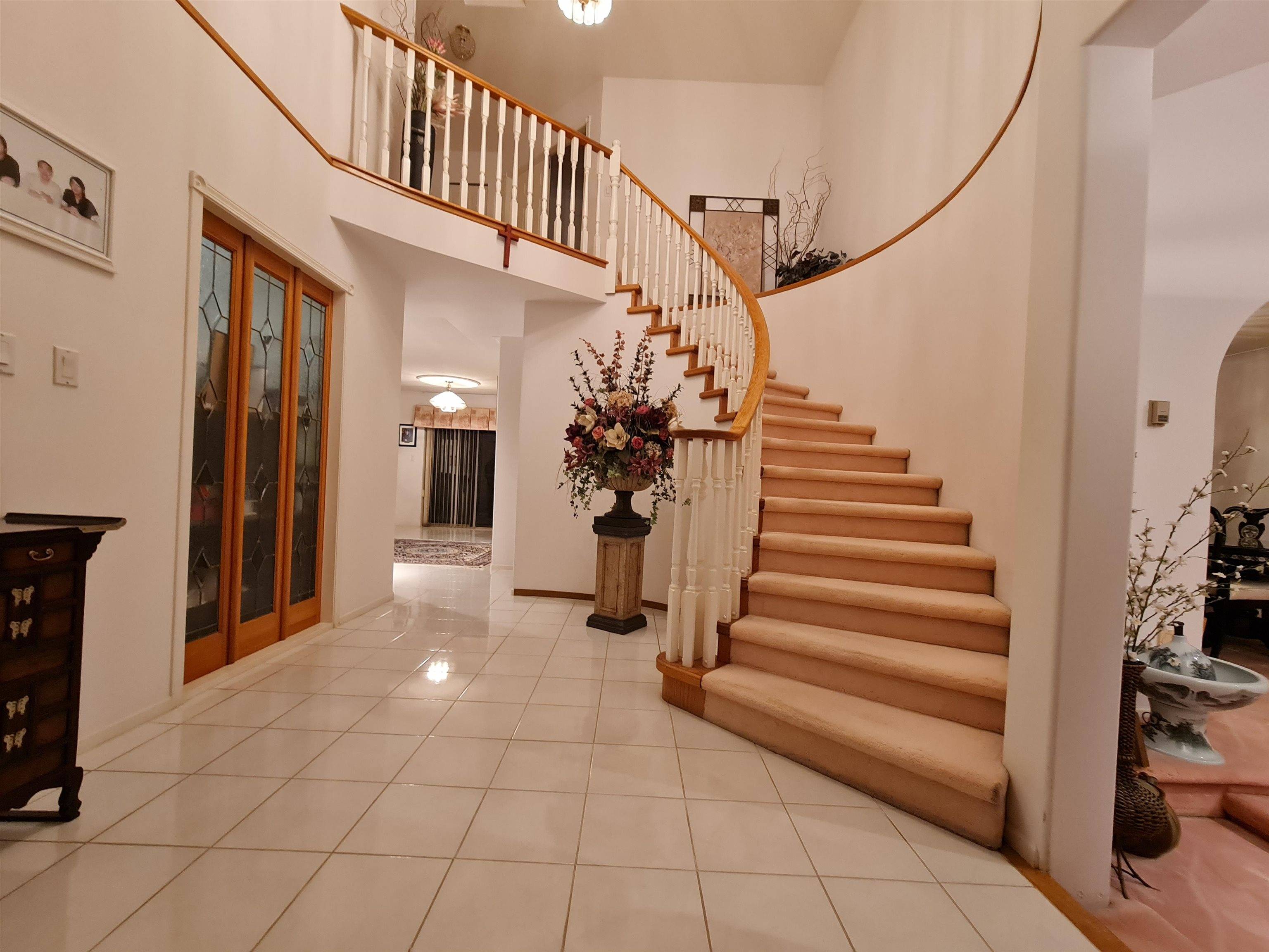 Surrey, BC V4N 3C8,9456 164 ST