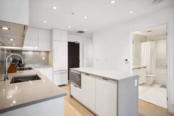 Vancouver, BC V5Z 0K2,6328 Cambie ST #602