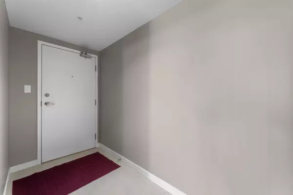 Surrey, BC V3T 0G5,13688 100 AVE #1604