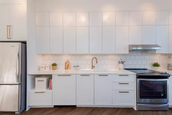 Surrey, BC V3Z 0T2,15898 27 AVE #44