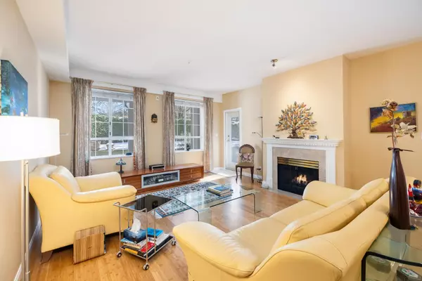 Vancouver, BC V6T 2G2,5835 Hampton PL #131