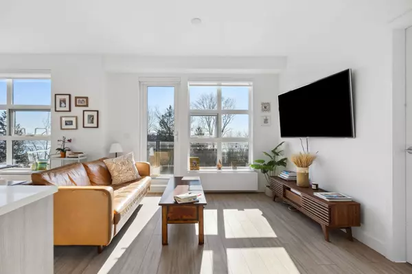 North Vancouver, BC V7L 1G8,747 E 3rd ST #411