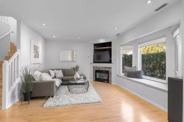 North Vancouver, BC V7L 1P4,247 E 6th ST #3