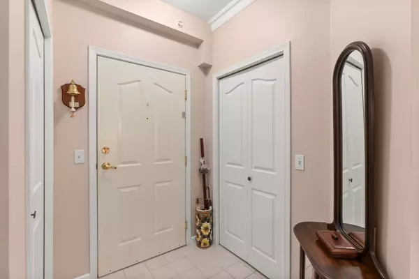 Delta, BC V4M 4E4,1153 54a ST #206