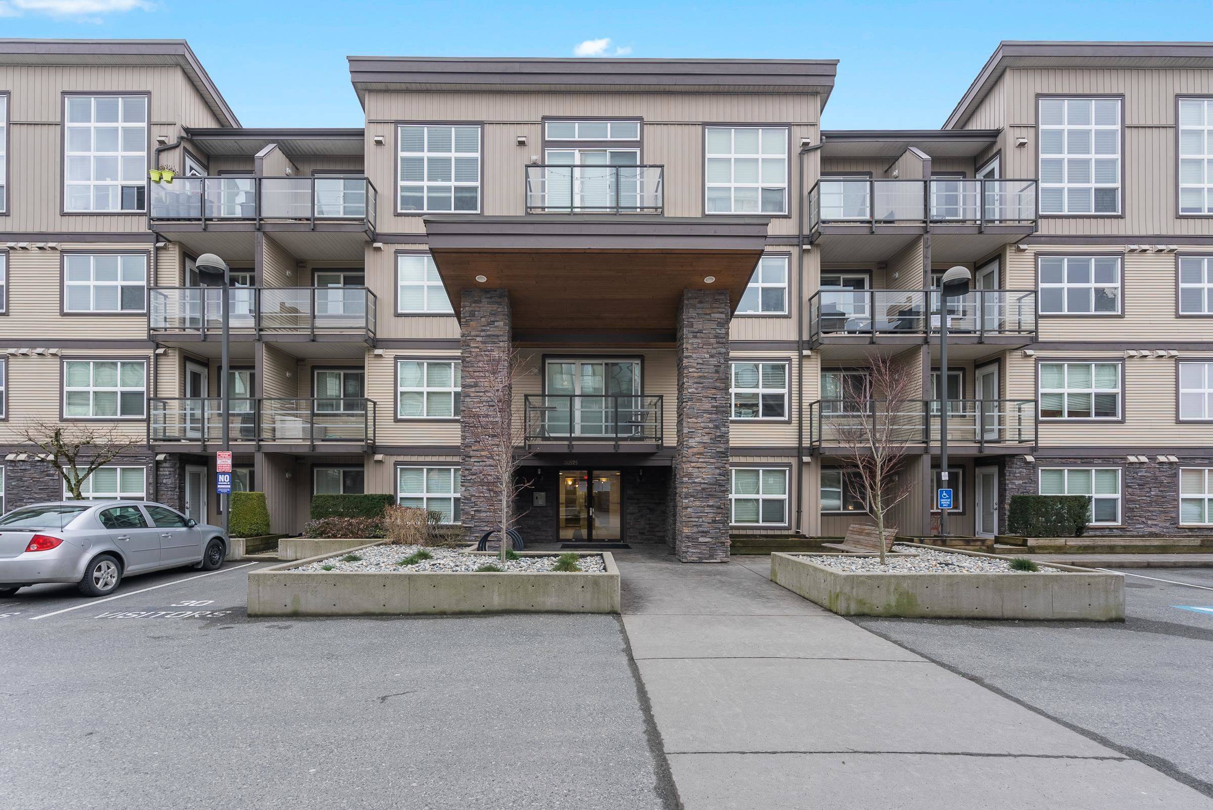 30525 Cardinal AVE #414, Abbotsford, BC V2T 0A8
