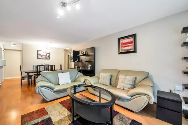 Surrey, BC V3T 5W2,9979 140 ST #305