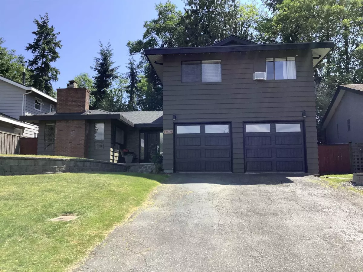 Surrey, BC V3V 6V6,11494 Royal CRES