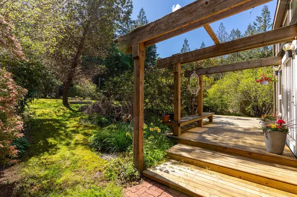 Bowen Island, BC V0N 1G1,775 Carter RD