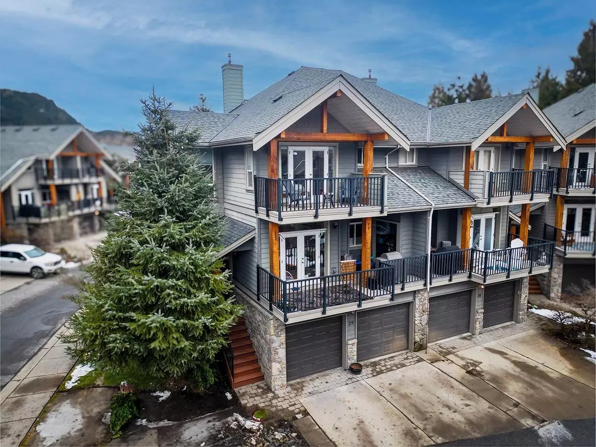 Squamish, BC V8B 0G3,39758 Government RD #29