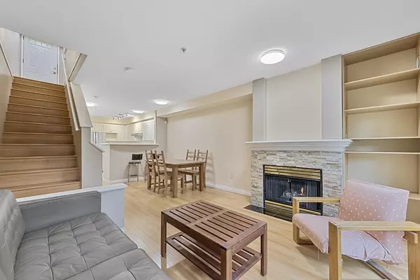 Vancouver, BC V6K 2E9,2545 W Broadway #216