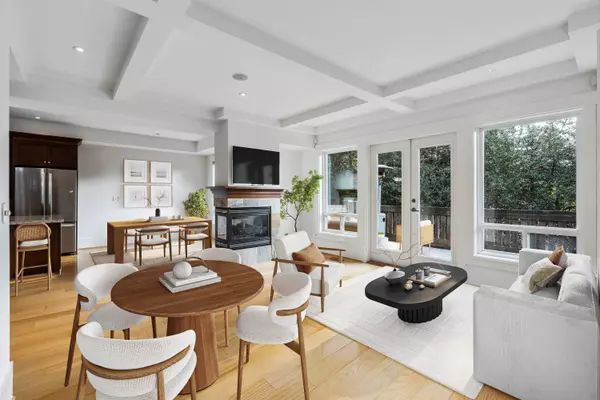 North Vancouver, BC V7M 2A8,625 W 22nd ST