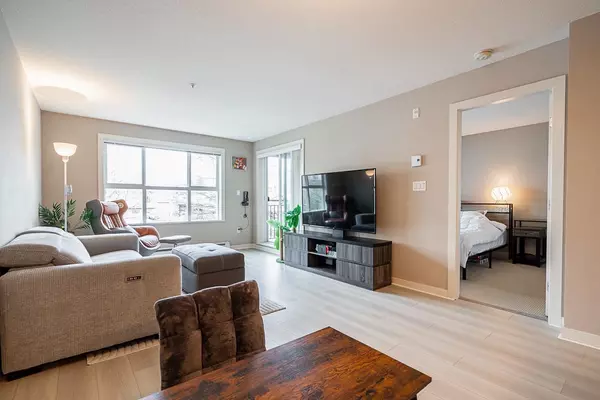 5885 Irmin ST #305, Burnaby, BC V5J 0C2