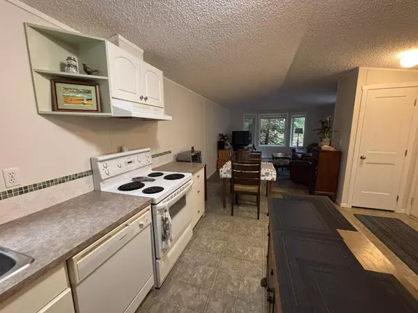 Madeira Park, BC V0N 2H1,4483 Pollock RD