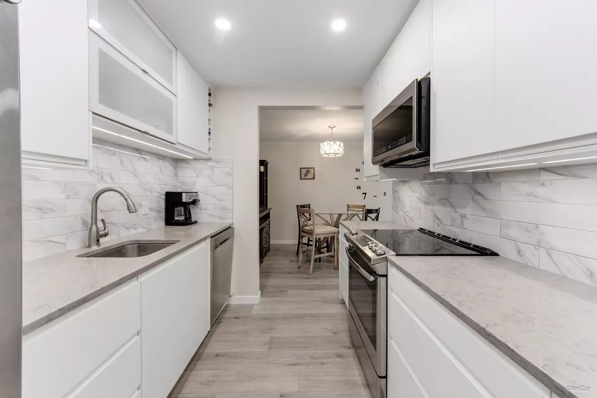 Richmond, BC V7C 4L5,8720 No. 1 RD #112