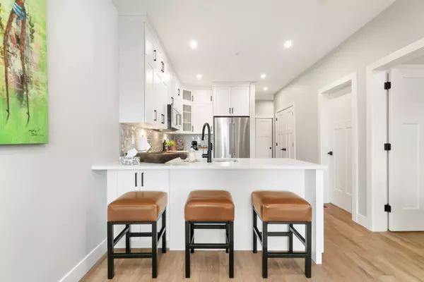 Harrison Hot Springs, BC V0M 1K0,470 Esplanade AVE #207