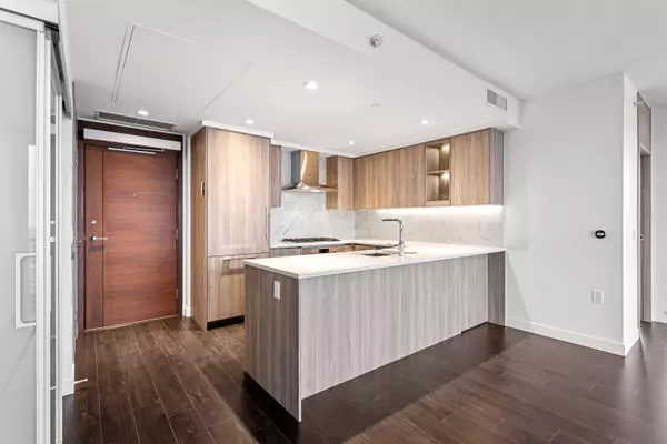 Burnaby, BC V5C 0M8,4720 Lougheed HWY #4107