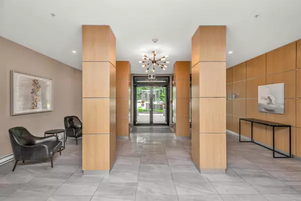 Langley, BC V2Y 0Y5,20829 77a AVE #402