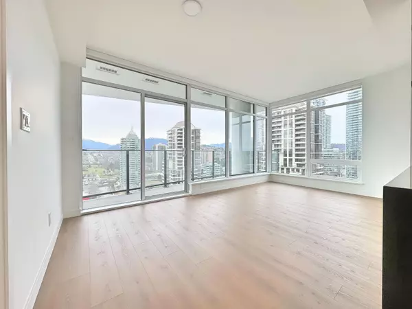 Burnaby, BC V5C 0N4,2181 Madison AVE #2206