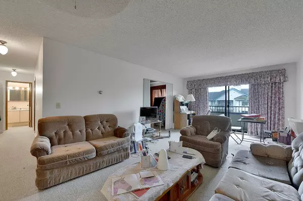 Langley, BC V3A 6N6,20460 54th AVE #314