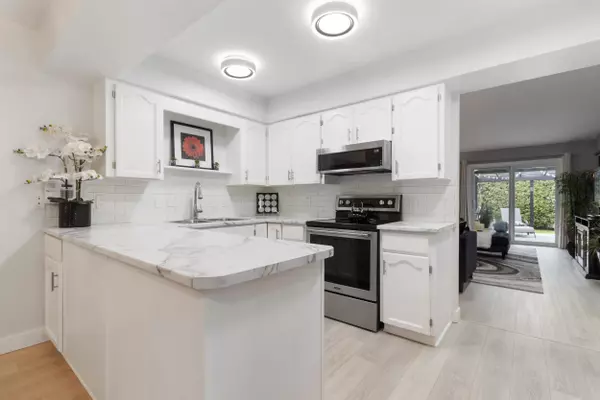 Hope, BC V0X 1L0,420 Rupert ST #J