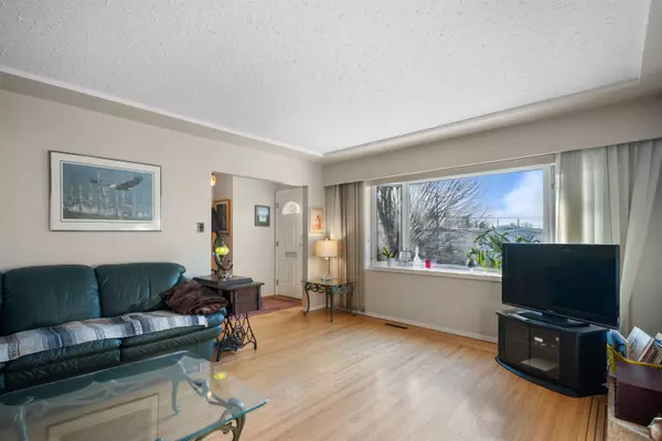 Vancouver, BC V5K 4C6,1428 Renfrew ST