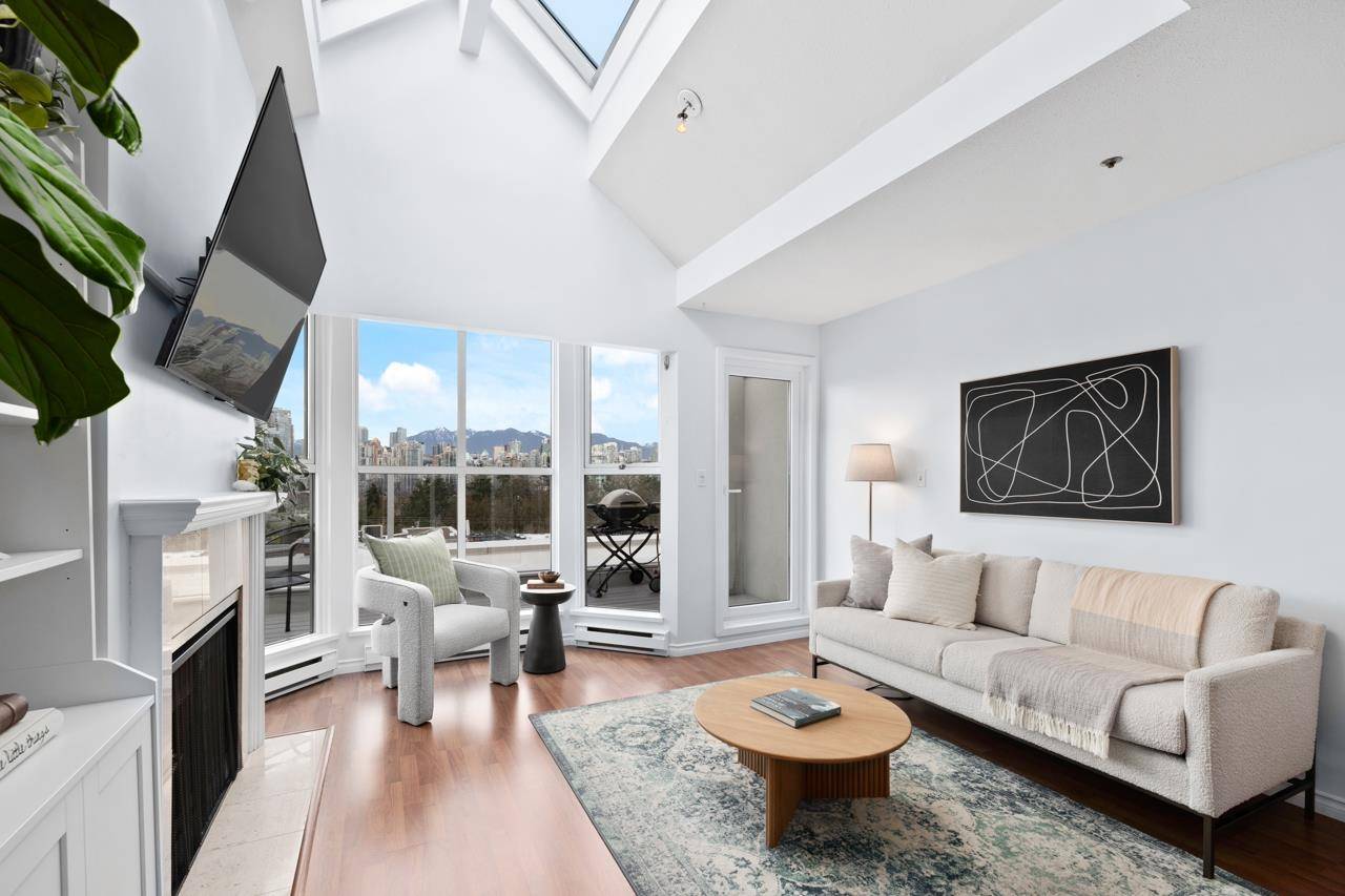953 W 8th AVE #207,  Vancouver,  BC V5Z 1E4
