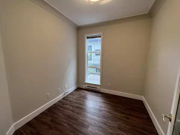 Gibsons, BC V0N 1V1,526 South Fletcher RD #3