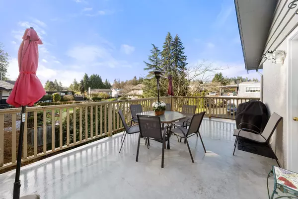 North Vancouver, BC V7K 1A1,783 Vinedale RD